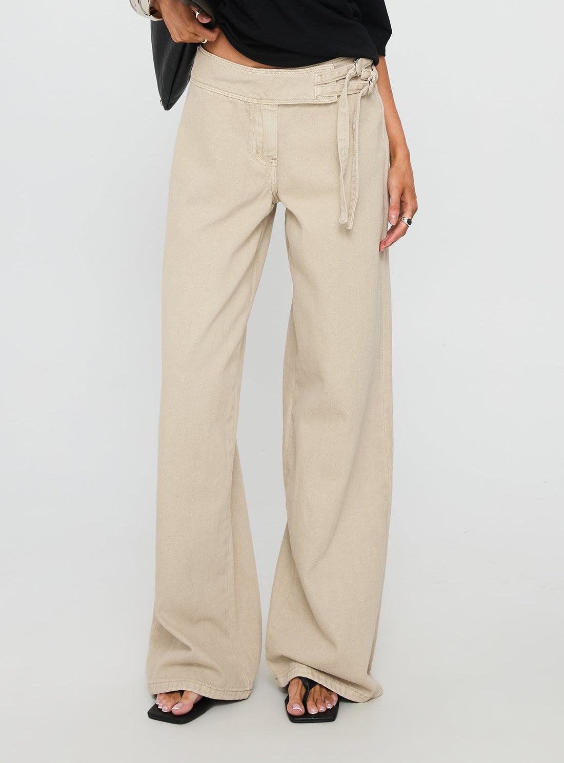Boxie Mid Rise Wide Leg Jeans Cream