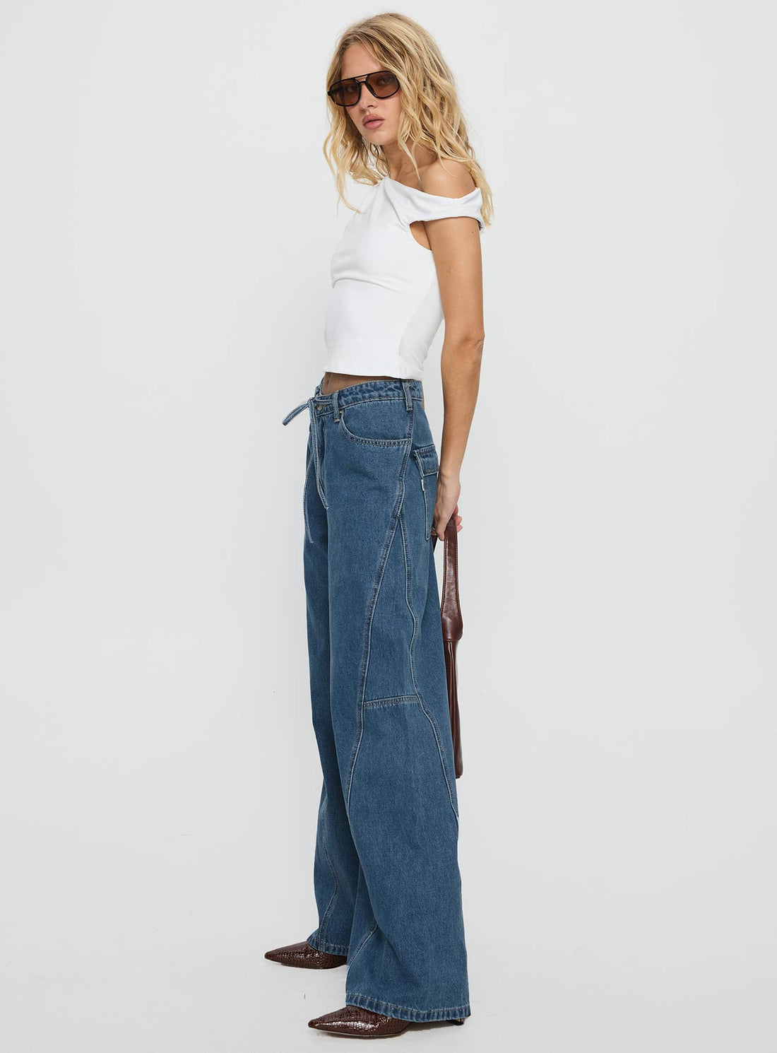 Bruiser Mid Rise Wide Leg Jeans Mid Blue Wash